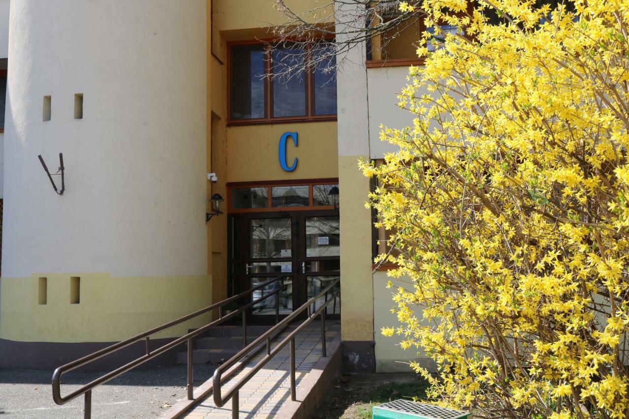 Apartman Hotel Buk Exterior foto