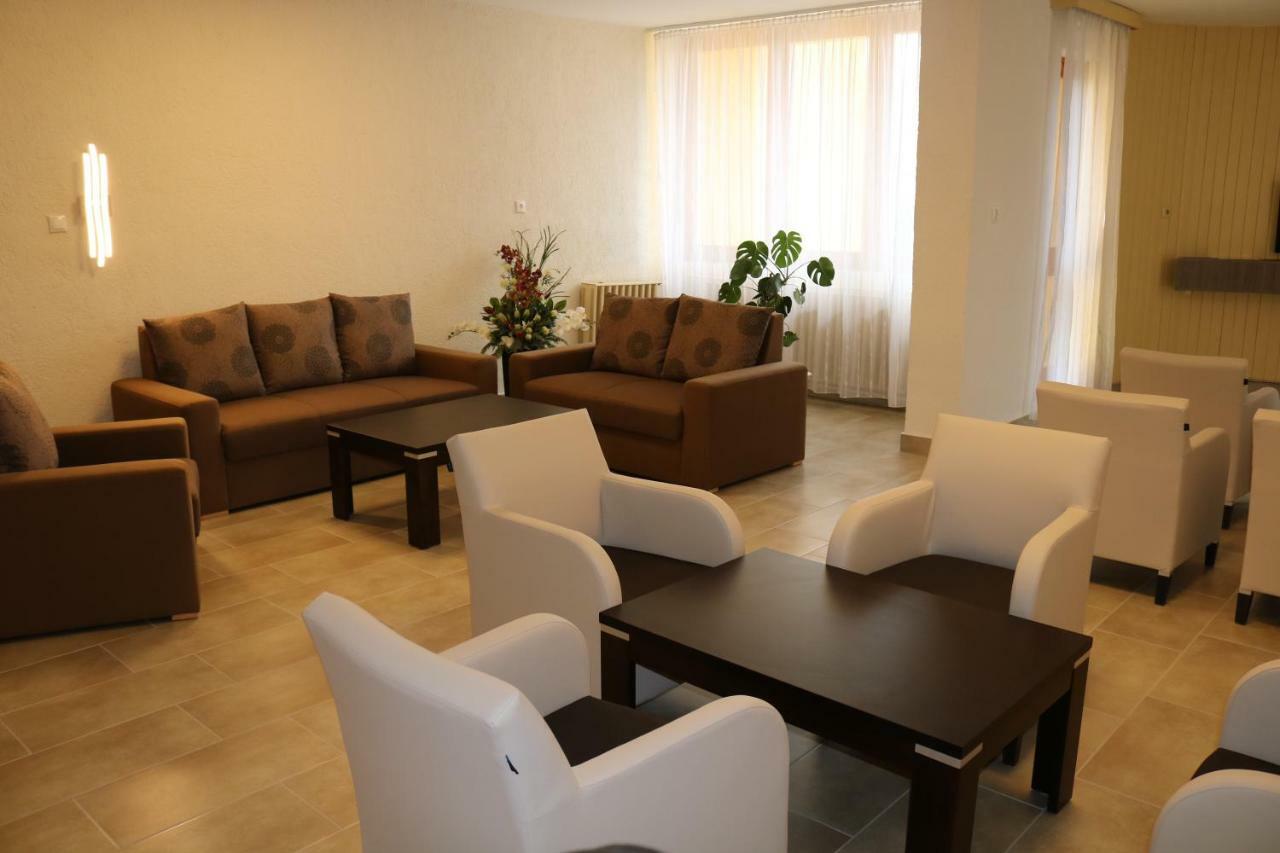 Apartman Hotel Buk Exterior foto